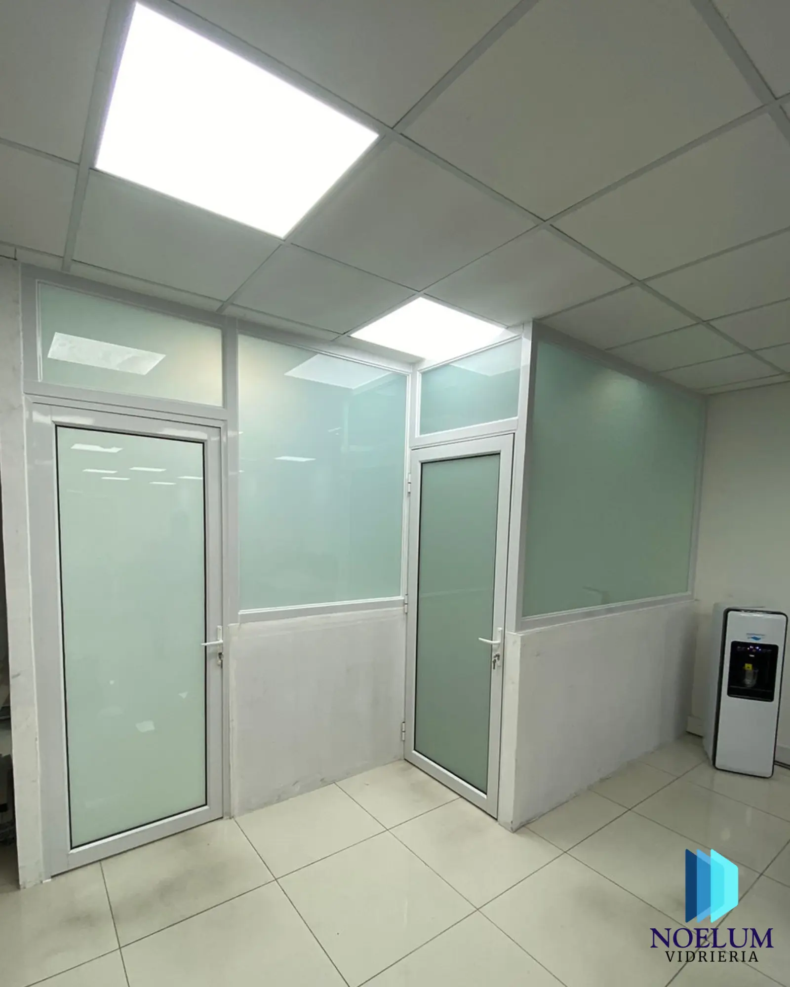 Cierre de oficina en locales comerciales