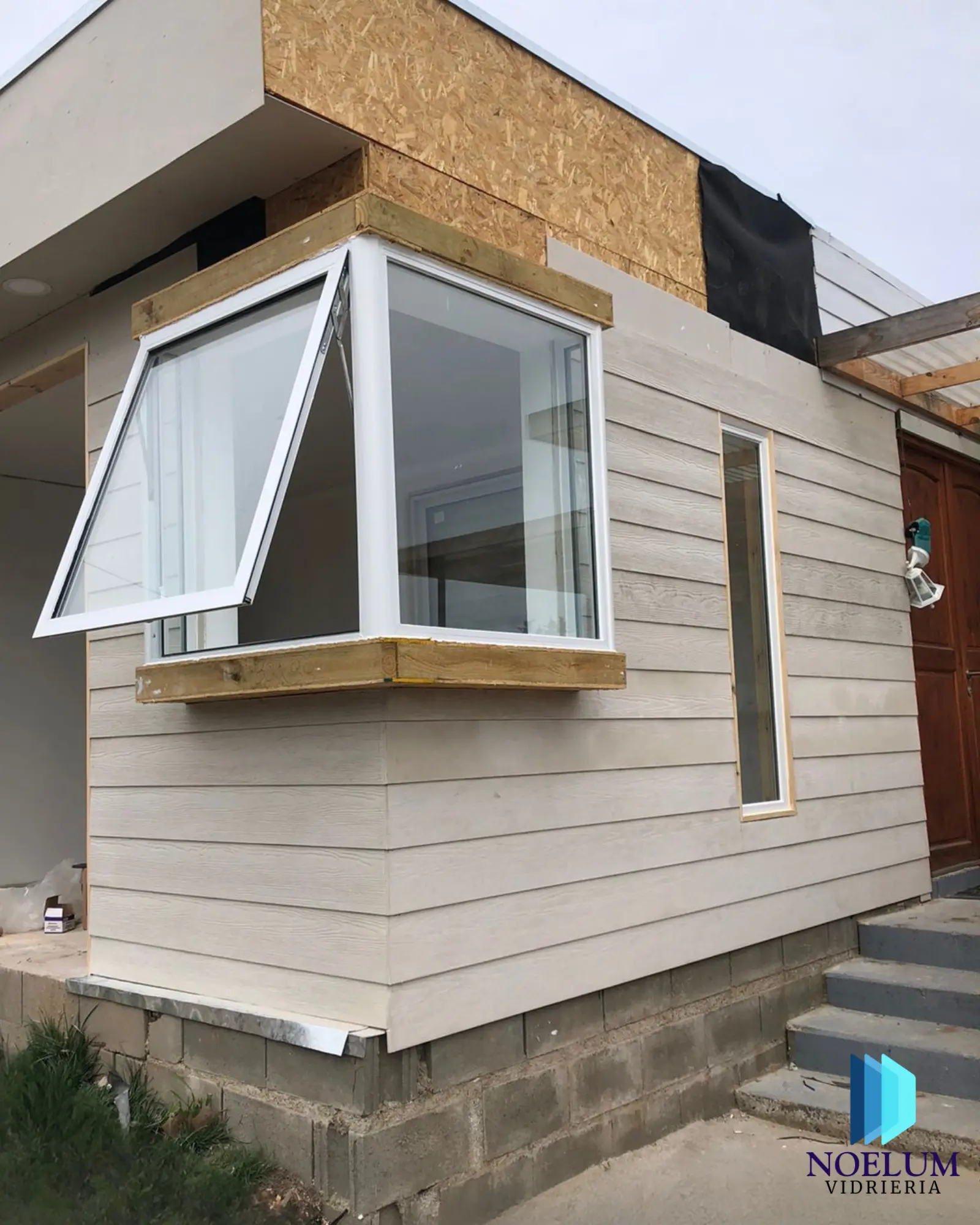 Bow windows en aluminio y vidrio en Viña del Mar