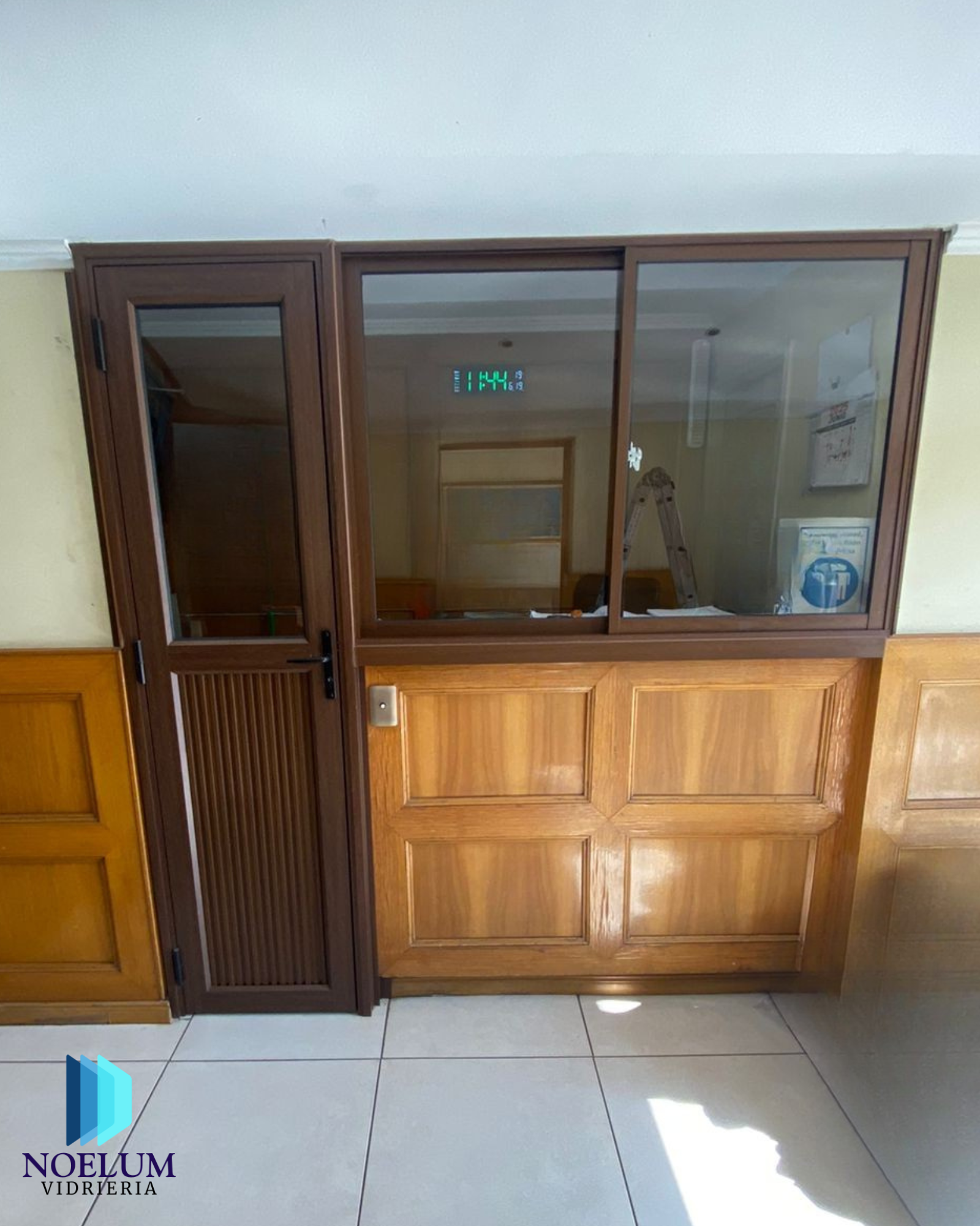 Conserjería en aluminio