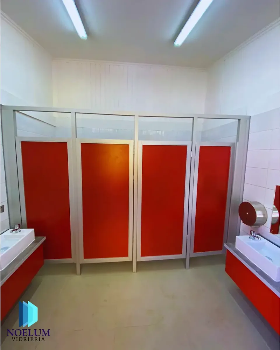 Puertas y separadores de baño en vidrio o laminado