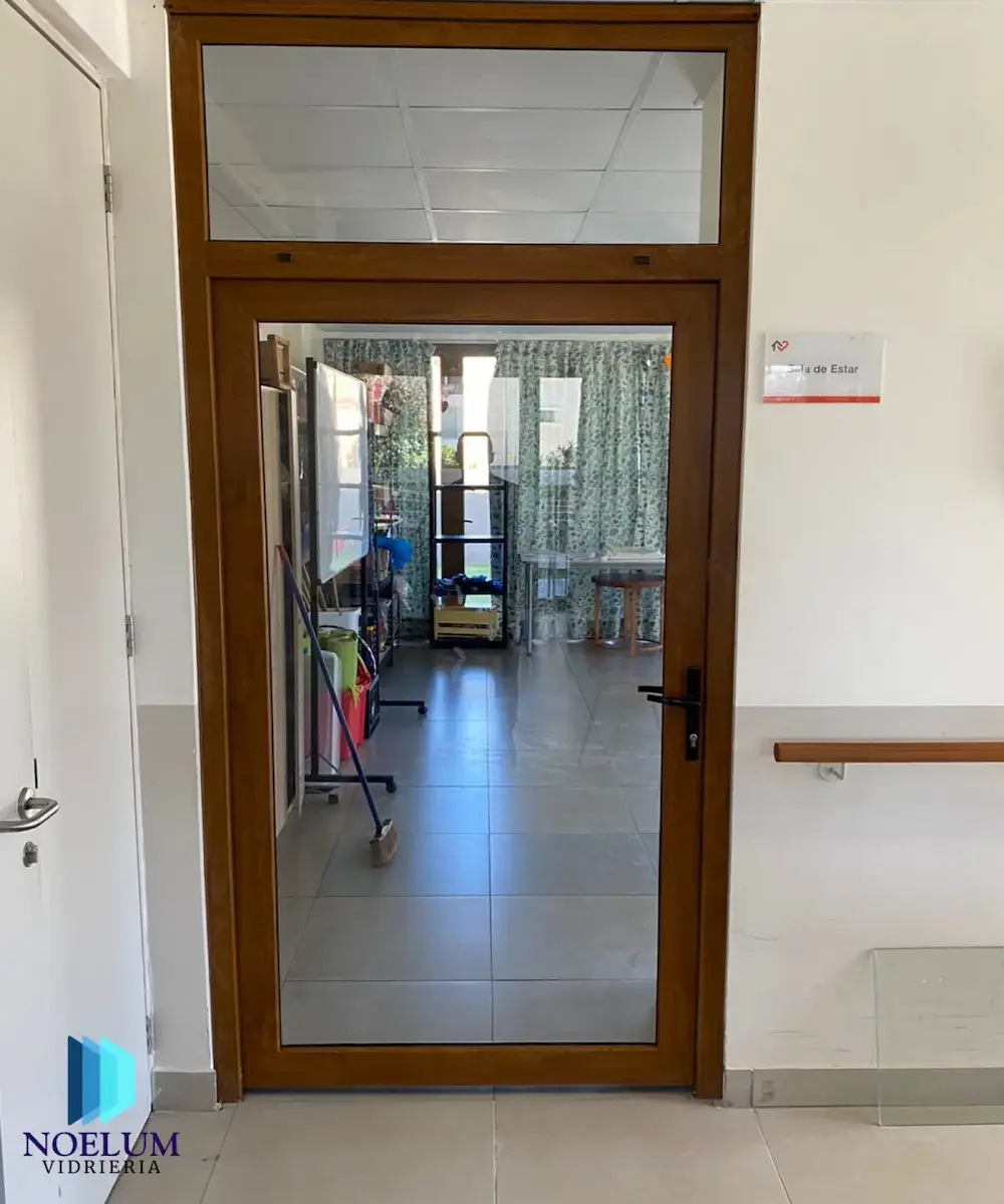 Puerta de PVC con paño fijo